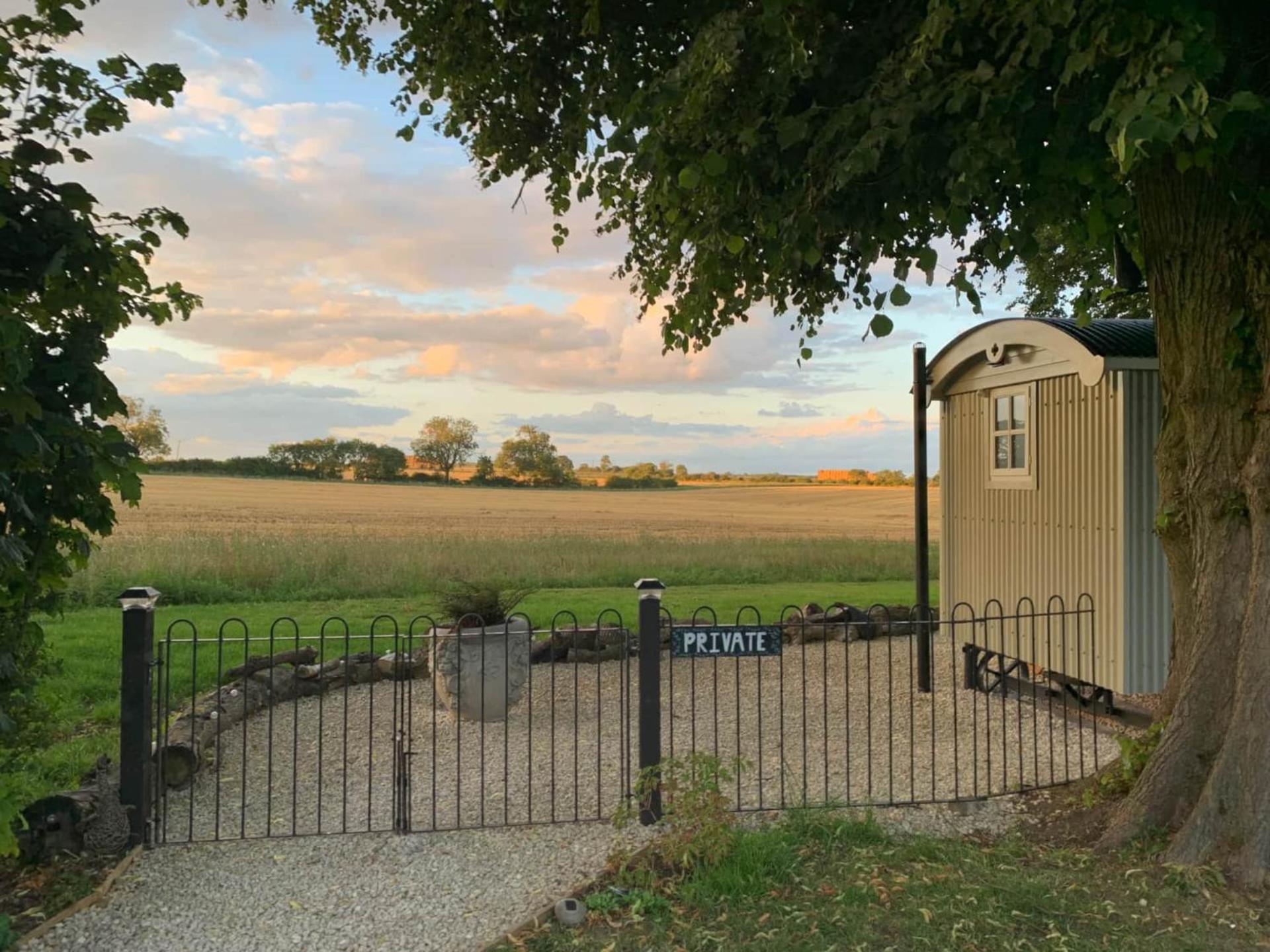Church House Hut Melton Mowbray Exterior foto